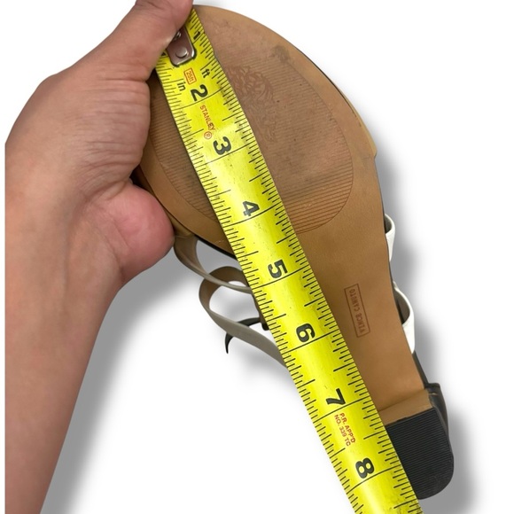 Vince Camuto Gladiator Black Beige White Adriana Heel Sandal - Size 9 - Picture 12 of 12